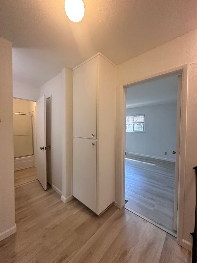 Building Photo - Unit with updated flooring!