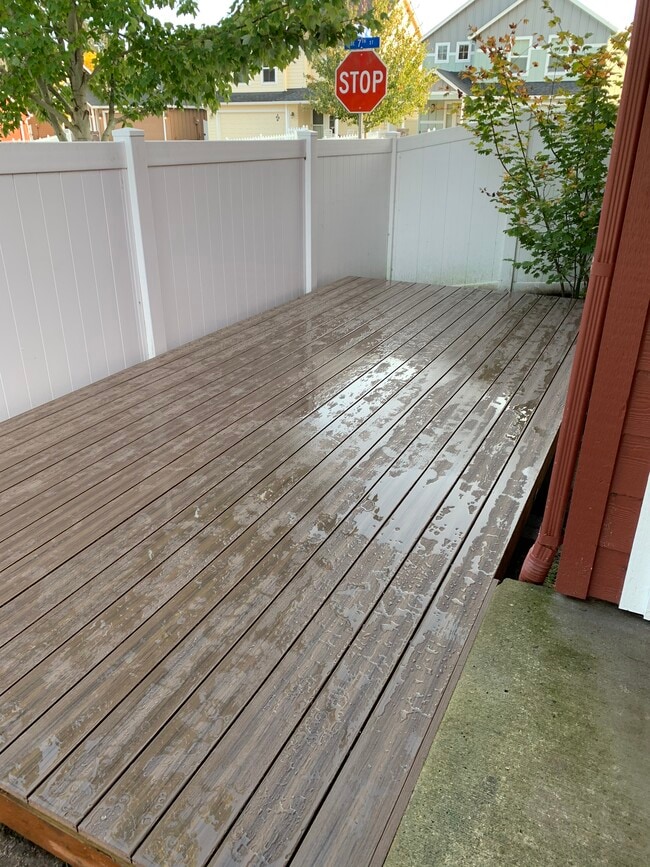 Building Photo - 1216 SE 7th St