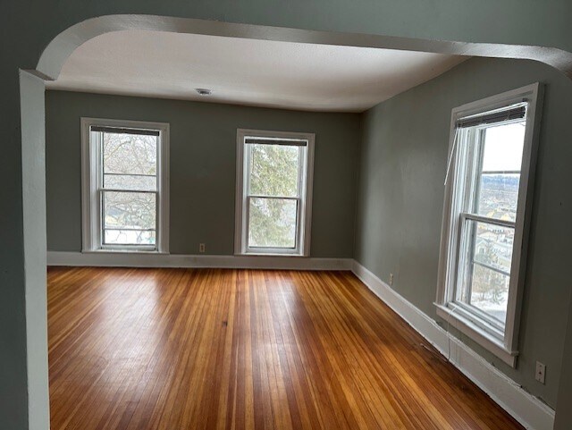 living room - 124 8th St E