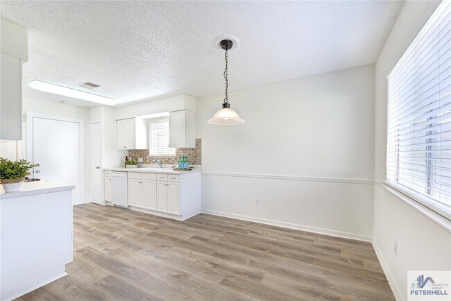 Building Photo - 946 Three Forks Dr