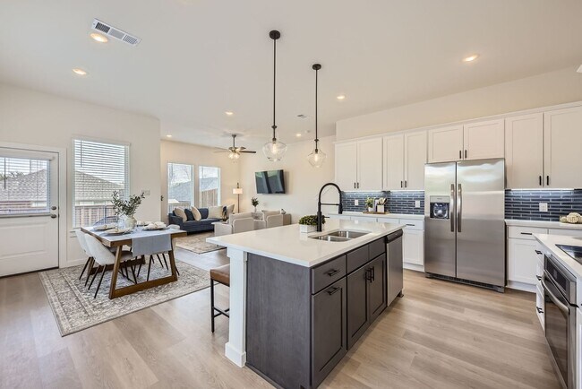 Building Photo - Oakmont Floor Plan
