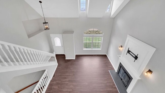 Building Photo - 167 Carriage Pl