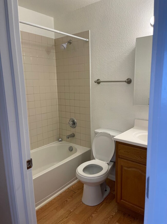 Building Photo - 1021 S Walden Way