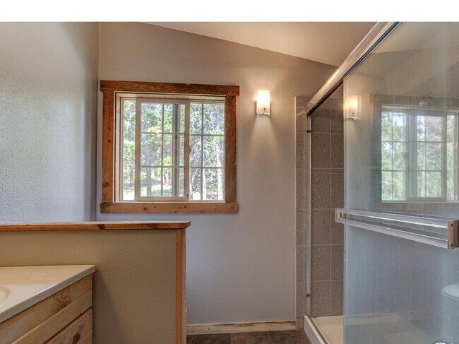 Building Photo - 173 Lodge Pole Way