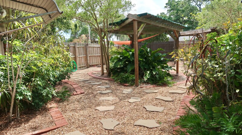 Building Photo - 4571 Beacon Dr