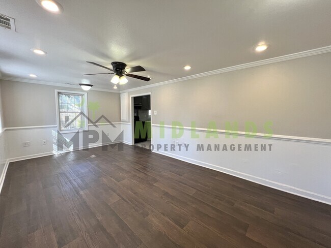 Building Photo - 472 Coleman Ave