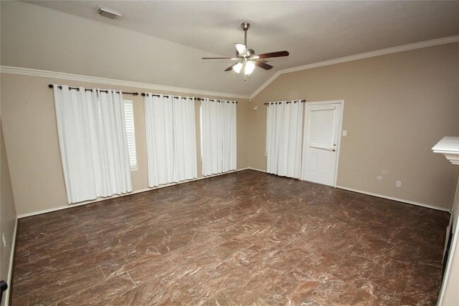 Building Photo - 3051 Glenthorpe Ln