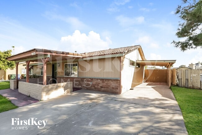 Building Photo - 13249 N 14th Dr