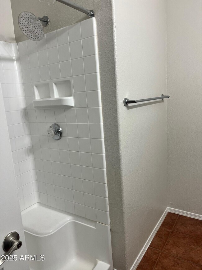 Building Photo - 3830 E Lakewood Pkwy W