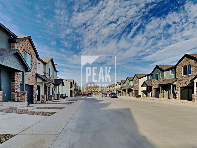 Building Photo - Spooky Move-In Special - Sign a lease by 1...