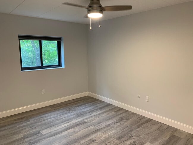 Building Photo - 3457 Evergreen Rd