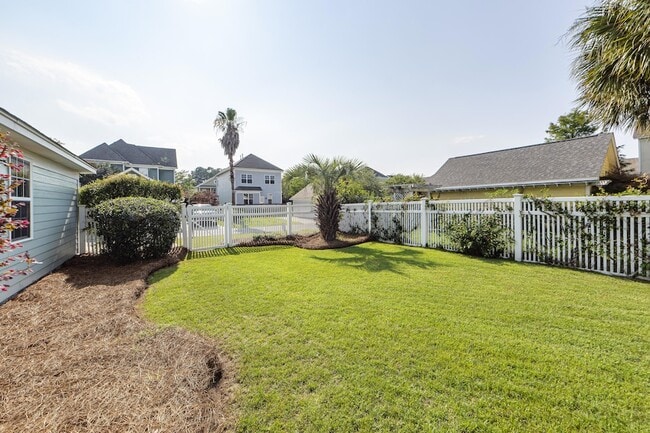 Building Photo - 302 White Gables Dr