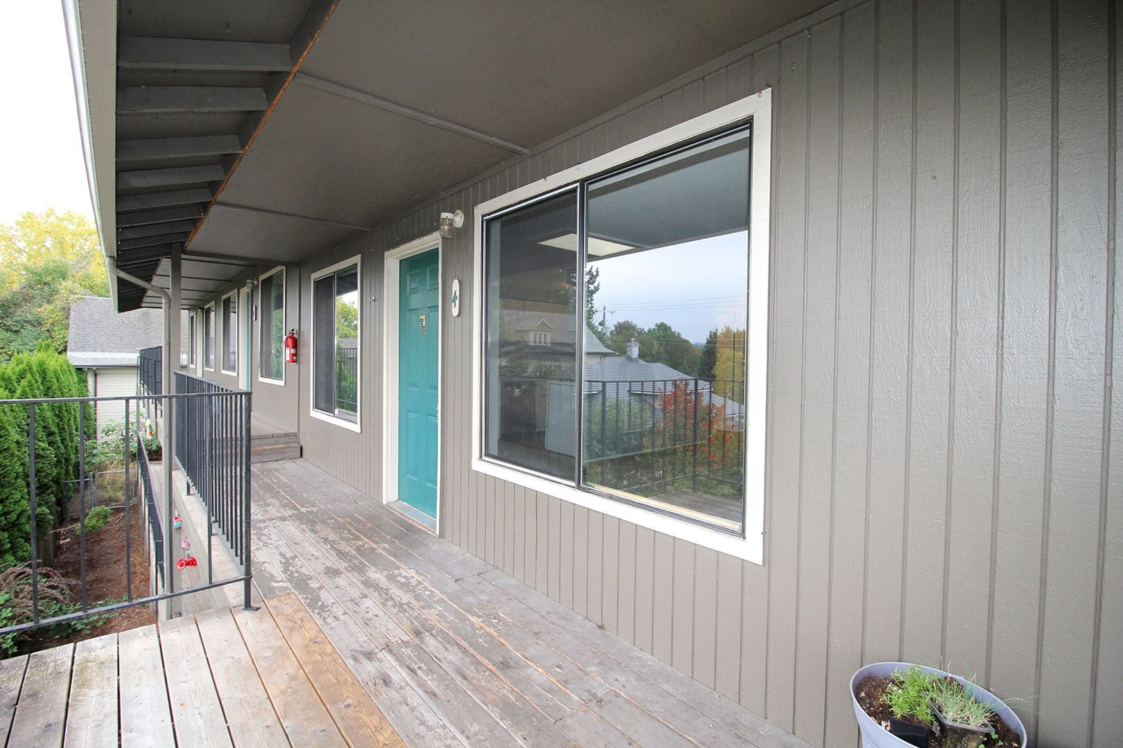 Building Photo - 1118 SE Rhone St