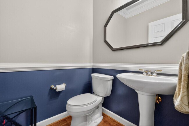 Building Photo - 401 Hilton Head Ct