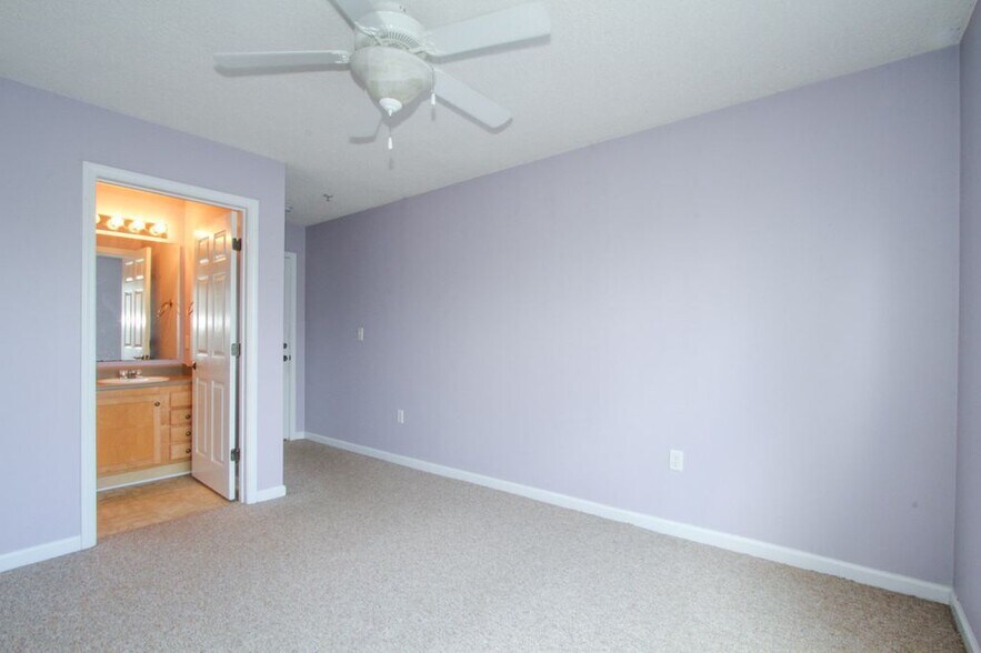 Building Photo - 1011 Harts Cove Way