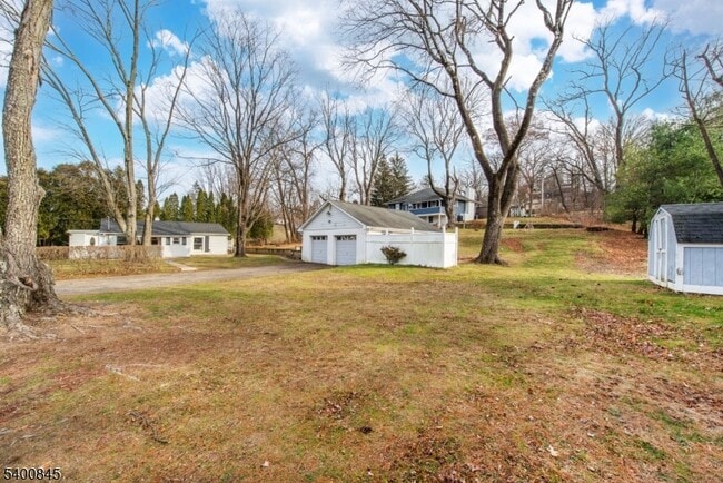 Building Photo - 16 Front St