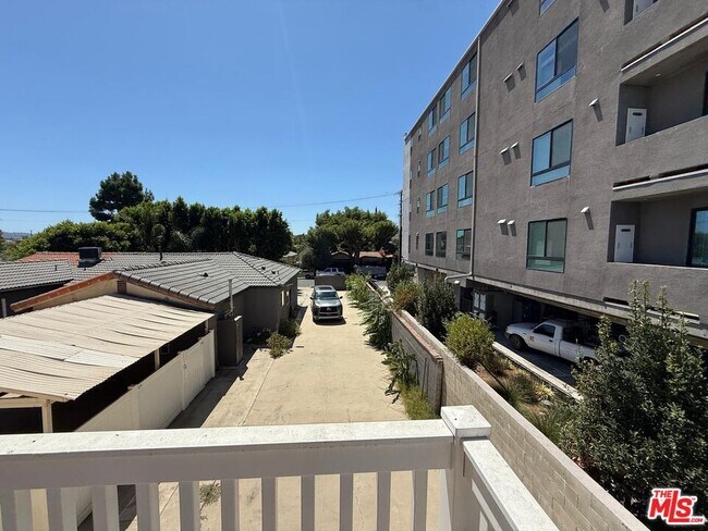 Building Photo - 6744 Radford Ave