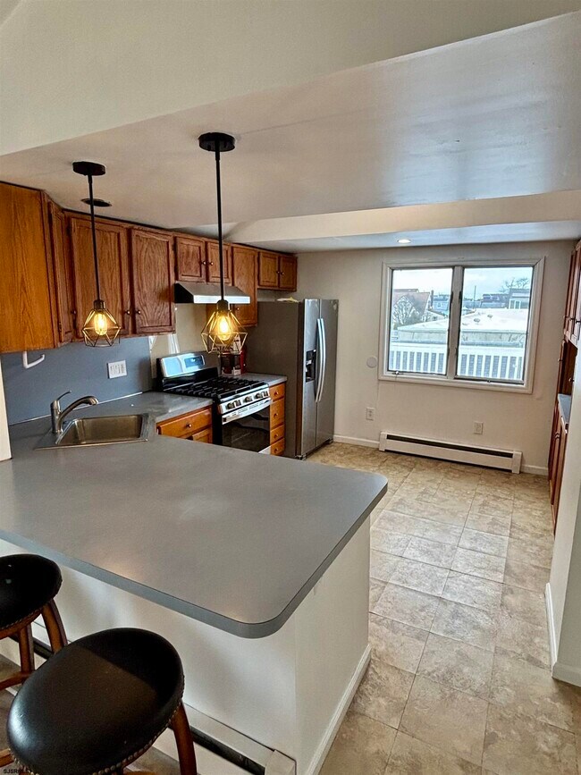 Building Photo - 338 N Harrisburg Ave