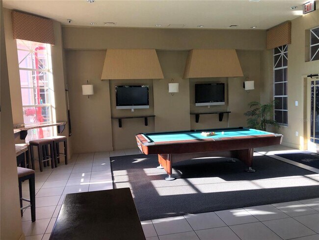 Building Photo - 5572 Metrowest Blvd