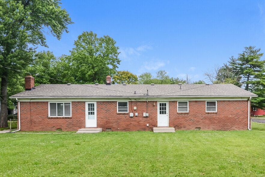 Building Photo - 1238 Brandt Dr