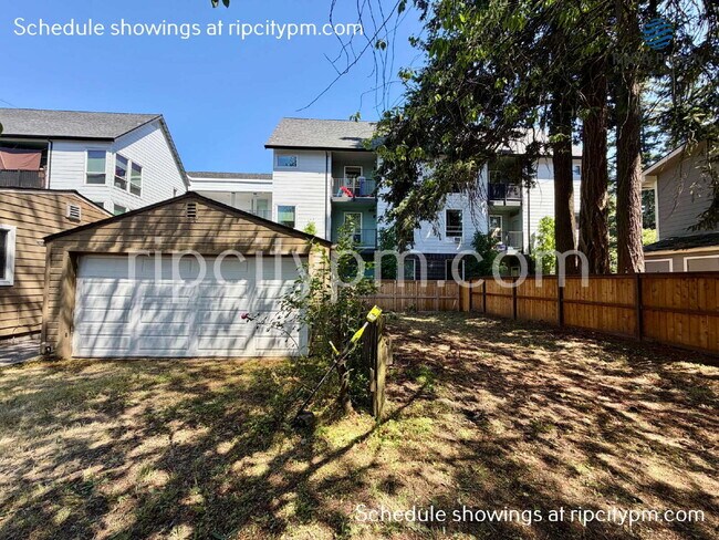 Building Photo - 17500 E Burnside St