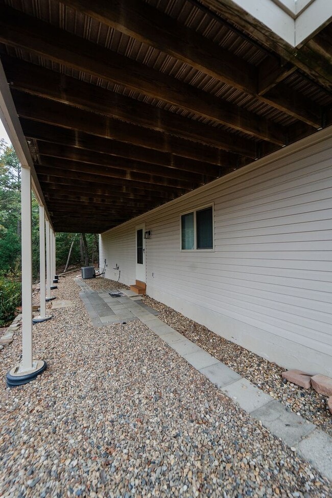 Building Photo - Beautiful 3 Bed, 2 Bath, on the 18 hole of Ponce De Leon golf course!!