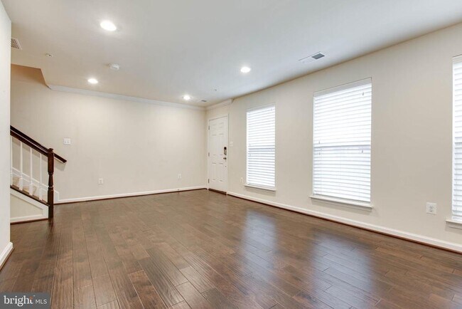 Building Photo - 7048 Foxton Way