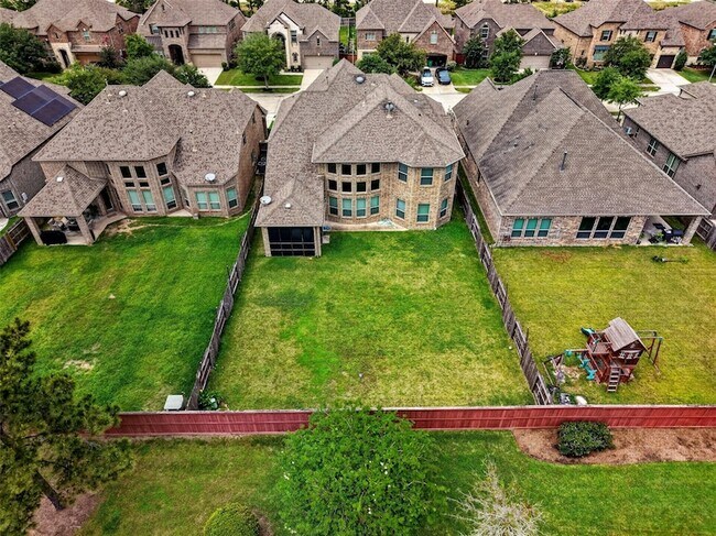 Building Photo - 25238 Birchwood Springs Ave