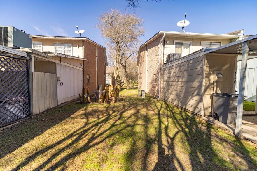 Building Photo - 5648 Riverstone Dr