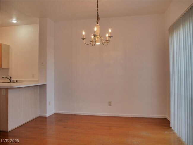 Building Photo - 9607 Quick Draw Dr