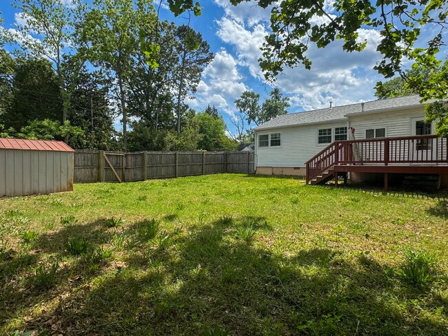 Building Photo - 1307 Tabb Ave