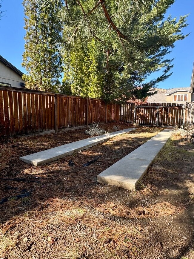 Building Photo - Inviting two-story 4BR/2.5BA home on nice lot with RV/trailer parking in Galena Terrace Estates!