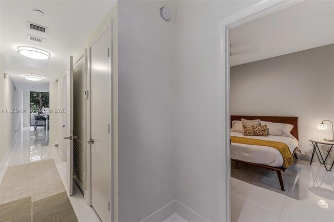 Building Photo - 6000 Collins Ave