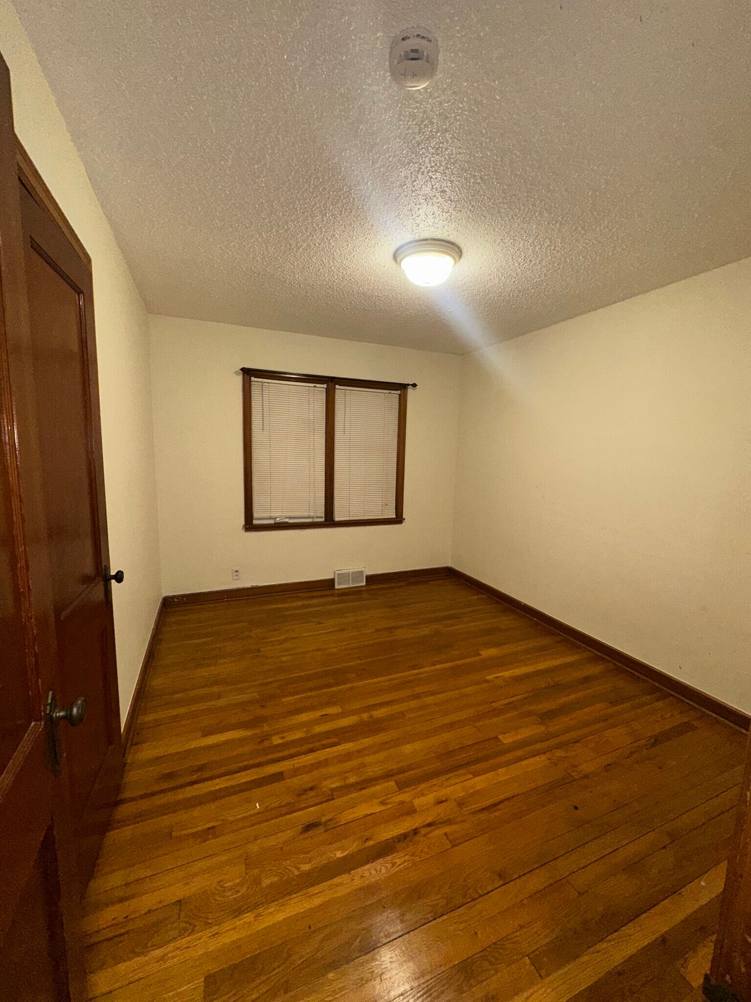 Building Photo - 4304 Cedar Ave S