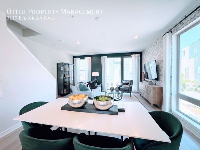 Building Photo - 3110 Evergreen Walk