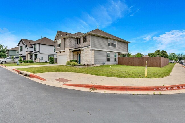 Building Photo - 701 Hays Hill Dr