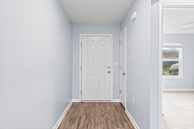 Building Photo - 505 Merganser Way