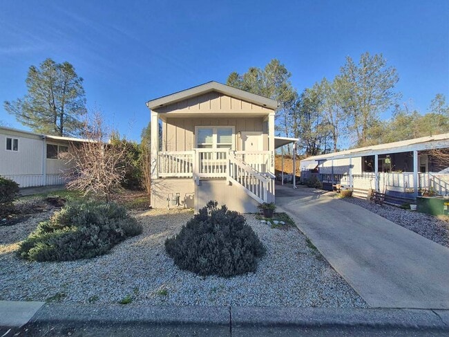 Building Photo - 1028 Shawnee Trail