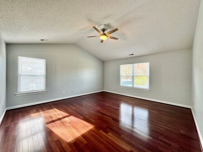 Building Photo - 910 Cantor St