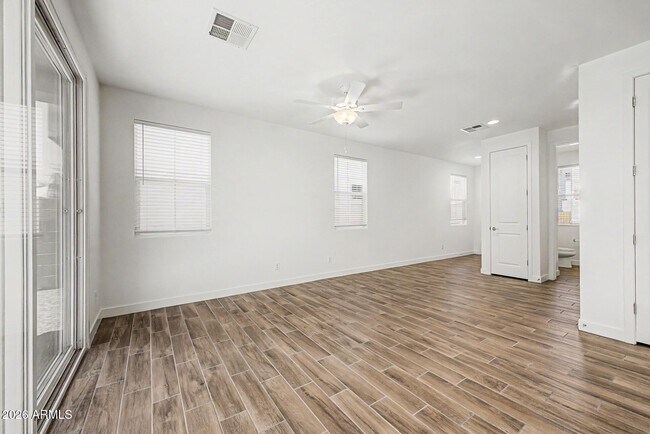 Building Photo - 5532 S Dillon