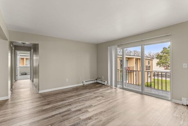 Building Photo - Beautiful 3 bedroom with updates galore- HEAT, Water and Sewer included !