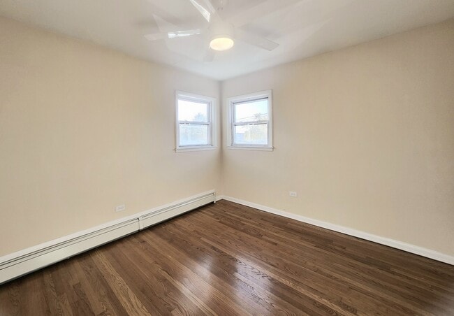 Building Photo - 4916 N Harlem Ave