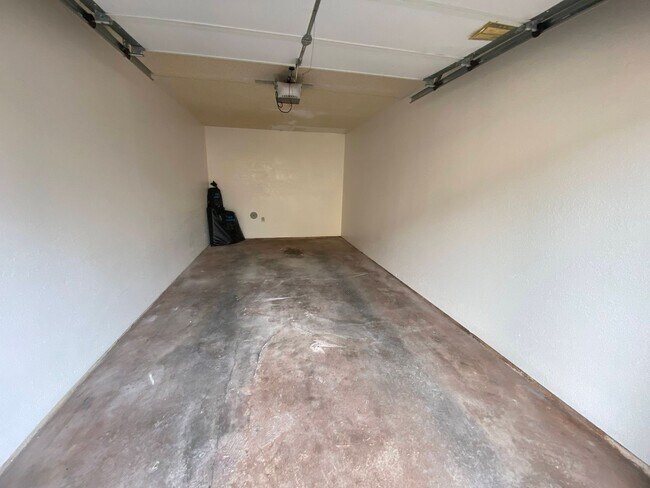 Building Photo - 159LOP