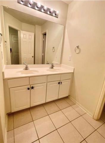 Building Photo - 6609 Amesbury Ln