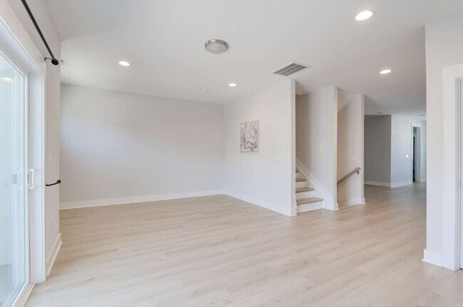 Building Photo - Spacious 4-Bedroom Townhome in Wendell Falls
