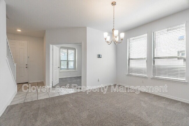 Building Photo - 308 Rustic Springs