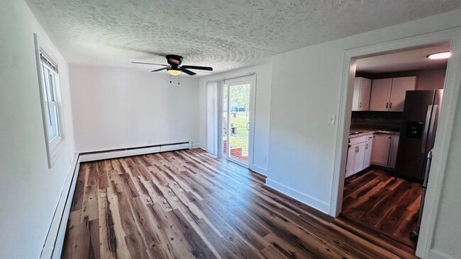 Building Photo - HAMPTON - BEAUTIFULLY UPDATED HOME