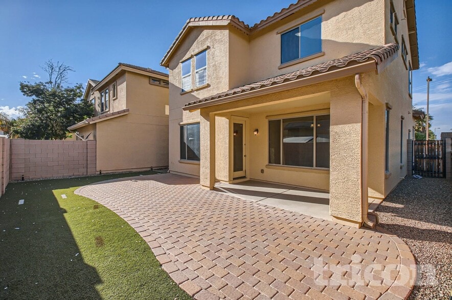 Building Photo - 19193 E Swan Dr