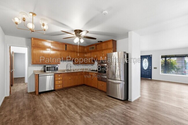Building Photo - 4232 W Keim Dr