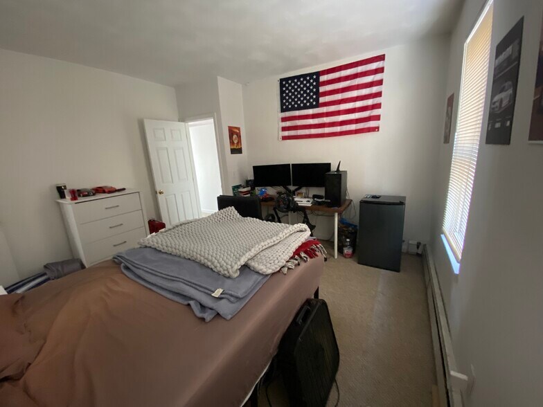 Building Photo - 58 Mansfield St